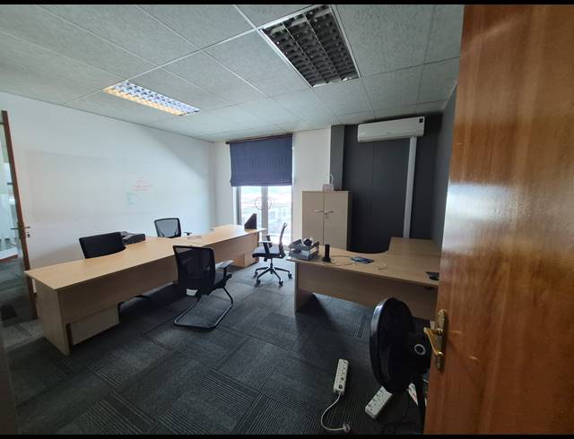 584M² OFFICE TO LET IN BRUMA